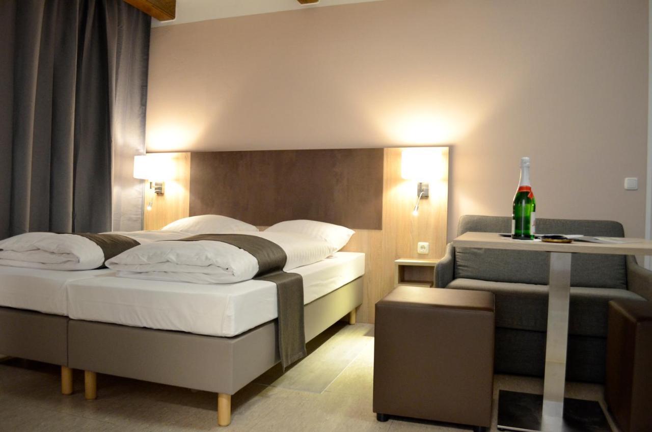 Hana Aparthotel Barsbuttel ภายนอก รูปภาพ